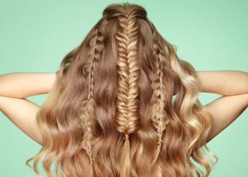 Ja sa duhet të shtoni vaj në rutinën tuaj të kujdesit të flokëve