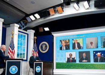 Presidenti Biden u bën thirrje liderëve ndërkombëtarë për veprim të fortë klimatik