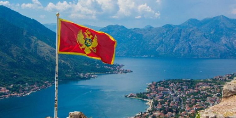 Çfarë po ndodhë, Mali i Zi i referohet Kosovës me fusnotë