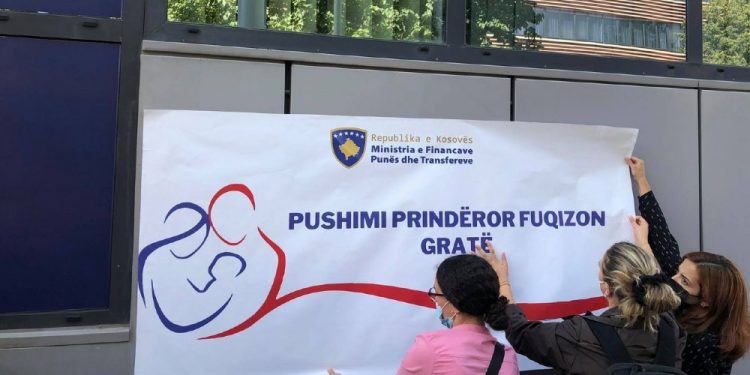 Organizata QIKA: Vendim i Qeverisë për pagesën për lehona është anti-feminist