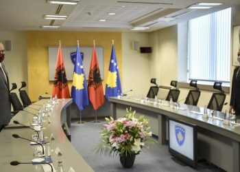 Dalin detaje për takimin Rama-Kurti, ja çfarë u fol pas dyerve të mbyllura