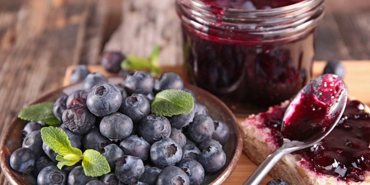 Marmelatë më boronica dhe livandë