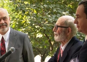 Qosja për Kurtin e Ramën: Janë 2 Kryeministra të çmuar prej popullit