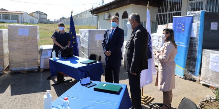 EULEX dhuron donacion për Shërbimin Korrektues të Kosovës
