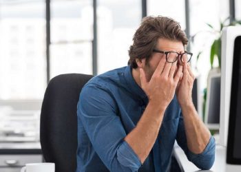 Problemet që shkaktohen nga qëndrimi i gjatë para ekraneve