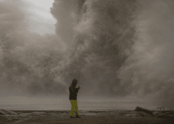 Përmbytjet në Spanjë, 9000 rrufe goditen vendin gjatë shirave dhe stuhisë