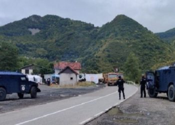 Bllokadat në veri nuk kanë lëvizur as në ditën e 5-të