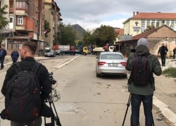 Gjatë sulmeve në veri, sulmohen edhe gazetarët kosovarë