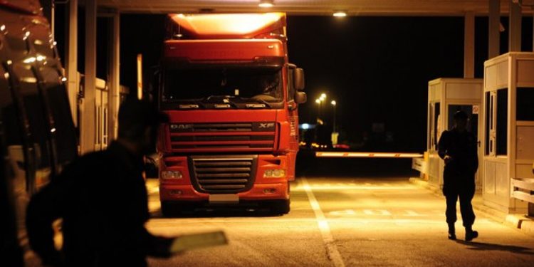 Ndalohet kamioni kosovar në Serbi, po eksportonte mallra në Gjermani