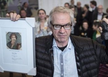 Vdes në aksident trafiku karikaturisti suedez që skicoi Profetin Muhamed