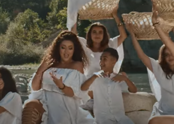 Ronela Hajati rikthehet me “Leje”