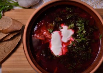 Supë me pannxhar dhe salcë kosi