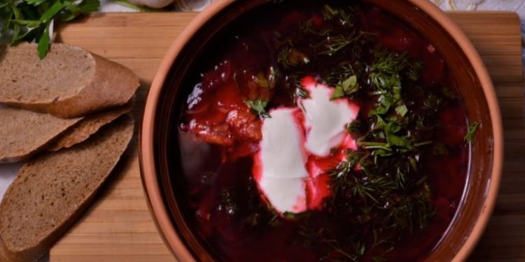 Supë me pannxhar dhe salcë kosi