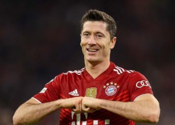 Gazeta e njohur gjermane: Lewandowskit iu vodh Topi i Artë!