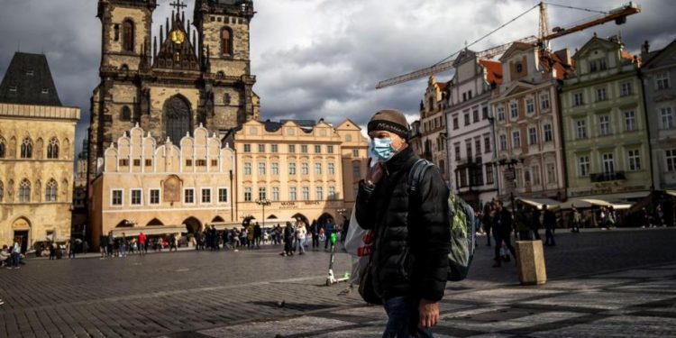 Pritet gjendje e jashtëzakonshme në Çeki, shkak koronavirusi