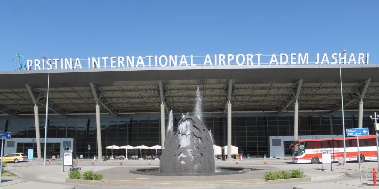 Gjatë fundjavës qytetarët mund të vaksinohen edhe në aeroportin e Prishtinës