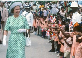 Kjo është Republika më e re, Barbados feston largimin e mbretëreshës së Britanisë