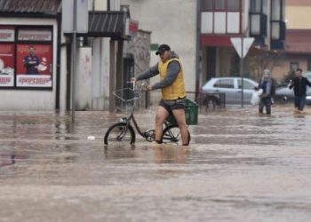 Vërshime të mëdha nga shirat në Bosnjë-Hercegovinë