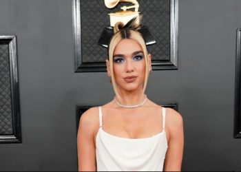 Kënga e Dua Lipa-s po qëndron në “Top 10” e “Billboard Hot 100”