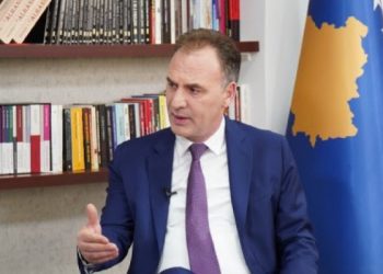 Para 16 viteve Fatmir Limaj u shpall i pafajshëm nga Haga