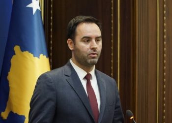 Konjufca i shpreh ngushëllime Talat Xhaferit për jetët e humbura në aksidentin tragjik