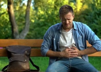 Nëse vuani nga gastriti duhet t’i shmangni këto ushqime