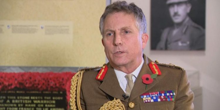 Gjenerali Carter: Ekziston një rrezik i shpërthimit të një lufte mes Perëndimit dhe Rusisë