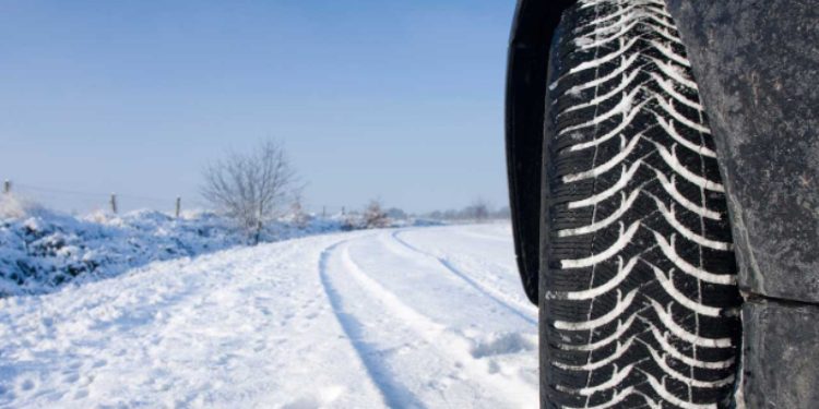 Policia e Kosovës: Nga e hëna pjesëmarrësit në trafik të kenë pajisjet dimërore