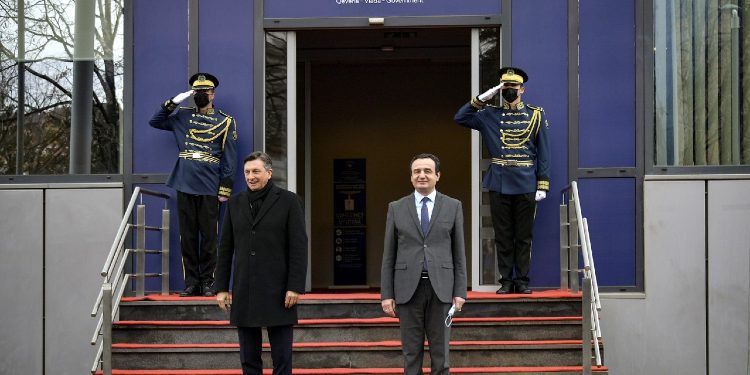 Kryeministri Kurti priti në takim Presidentin slloven Borut Pahor, flasin për dialogun