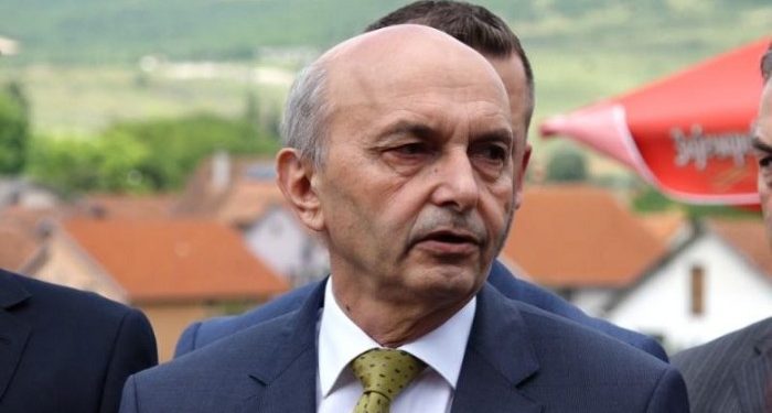 Mustafa -Pecit: Më vjen keq të lëshohem në nivel të një adoleshenti politik