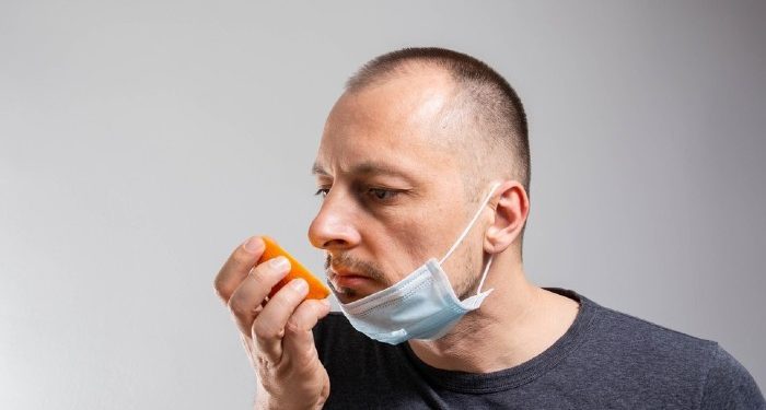 Pasojat që po i lë pas koronavirusi, humbja e shqisës ndër më të shpeshtat