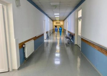 Kjo është gjendja e nxënësit të plagosur mbrëmë në Gllogjan!