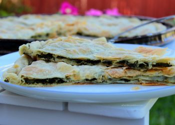 Lakror i ngrohtë me presh, i përsosur për këto ditë të ftohta