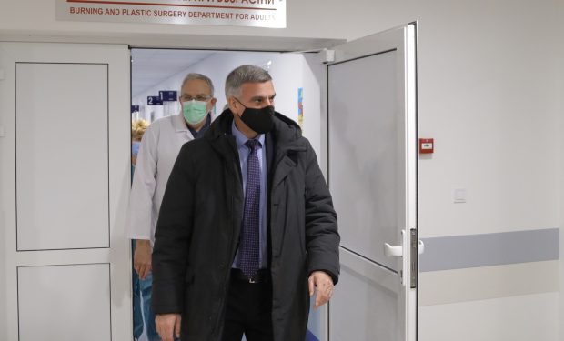 Kryeministri bullgar viziton 7 të lënduarit nga aksidenti në Bullgari