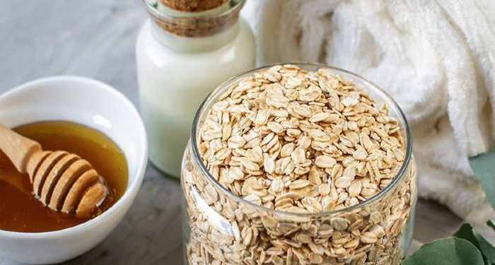 Maskë me tërshërë për një lëkurë të butë dhe pa akne