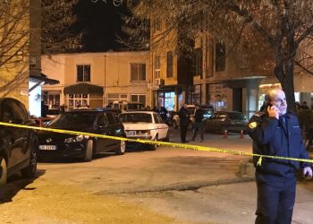Vrasja në Tiranë, nëna e mësoi nga të tjerët në market se personi i vrarë ishte djali i saj