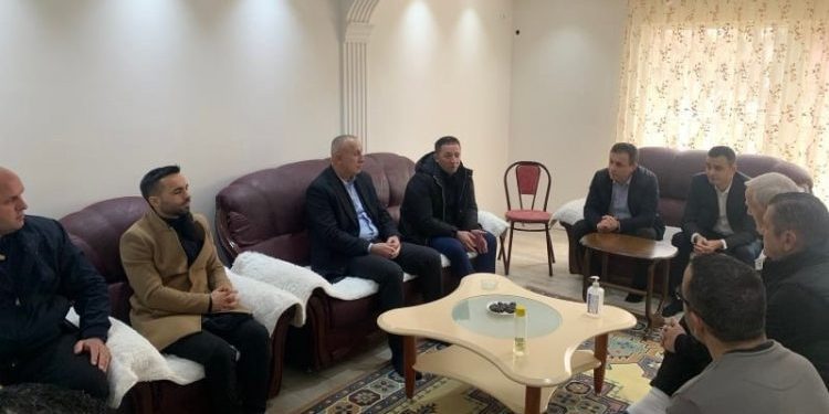 Mehaj viziton familjarët e viktimave të aksidentuar në Bullgari