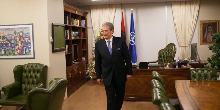 Berisha paralajmëron protestë kundër paktikt “Rama – Vuçiq”