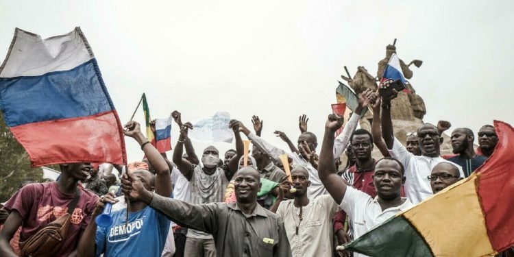 Rusia do të vazhdojë ndihmën ushtarake për Malin pavarësisht kritikave perëndimore