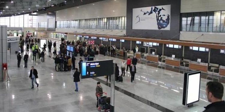 Italia ashpërson masat anti-Covid, disa pasagjerë mbesin në Aeroportin e Prishtinës