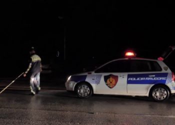 Aksident në Durrës, 2 persona mbesin të lënduar