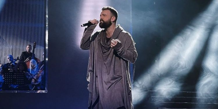 Emocionet që ia përcollën publiku, Alban Ramosajt po ia shërojnë zemrën