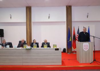 Promovohen 2 libra nga Izet Musaj në Deçan