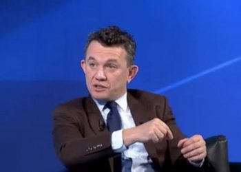 Berat Buzhala tregon arsyen e largimit nga mediumi të cilin e drejtonte