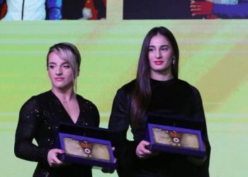 Distria Krasniqi dhe Nora Gjakova shpërblehen me dekoratë