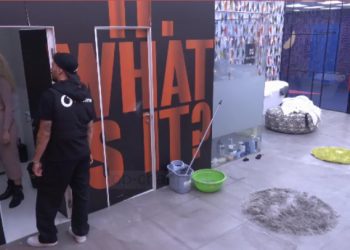 Sarah përlotet, Donaldi dhe Antonela kujdesen për të