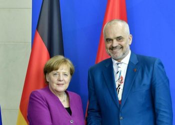 Edi Rama e uron kancelaren Angela Merkel në kapitullin e ri të jetës së saj