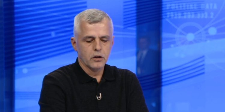 Klinaku: Veseli kishte ardhur për të na bindur për themelimin e Gjykatës Speciale