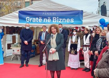 Hajdari iu premton mbështetje grave në biznese