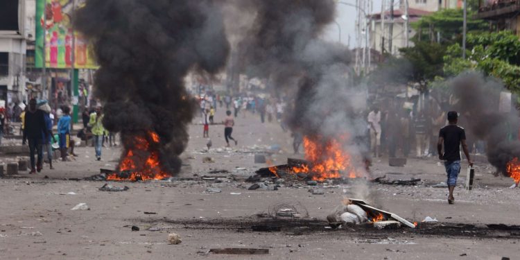 Vriten 7 persona në një restorant në Kongo, dyshohet për sulm terrorist